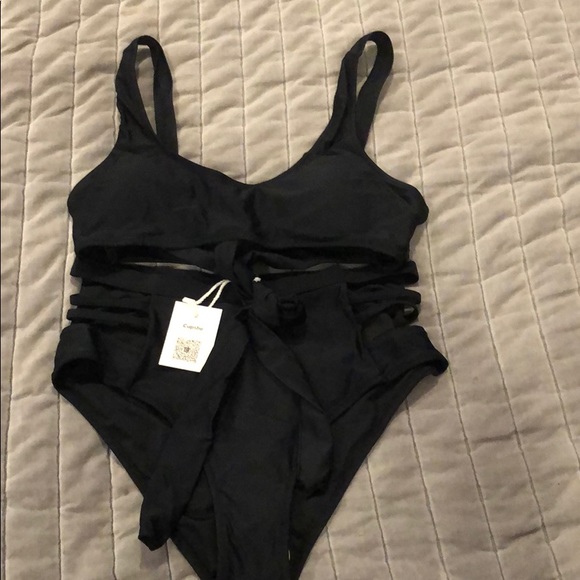 Cupshe Black Bikini Swimsuit Cut Outs - Picture 5 of 8